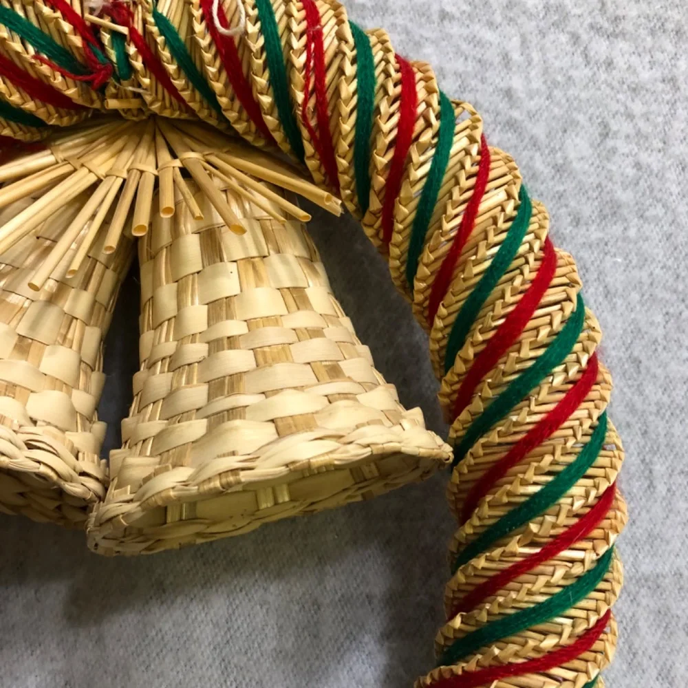 NWOT - Woven Straw Holiday Bell Wreath